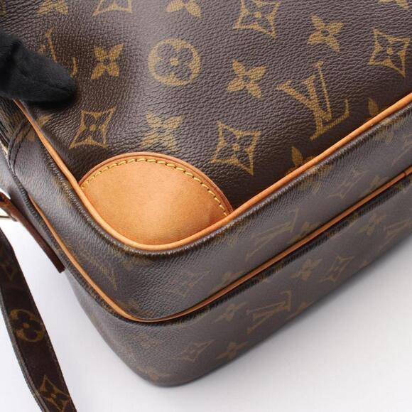 LOUIS VUITTON Brown Monogram Leather Shoulder Bag - Picture 6 of 9
